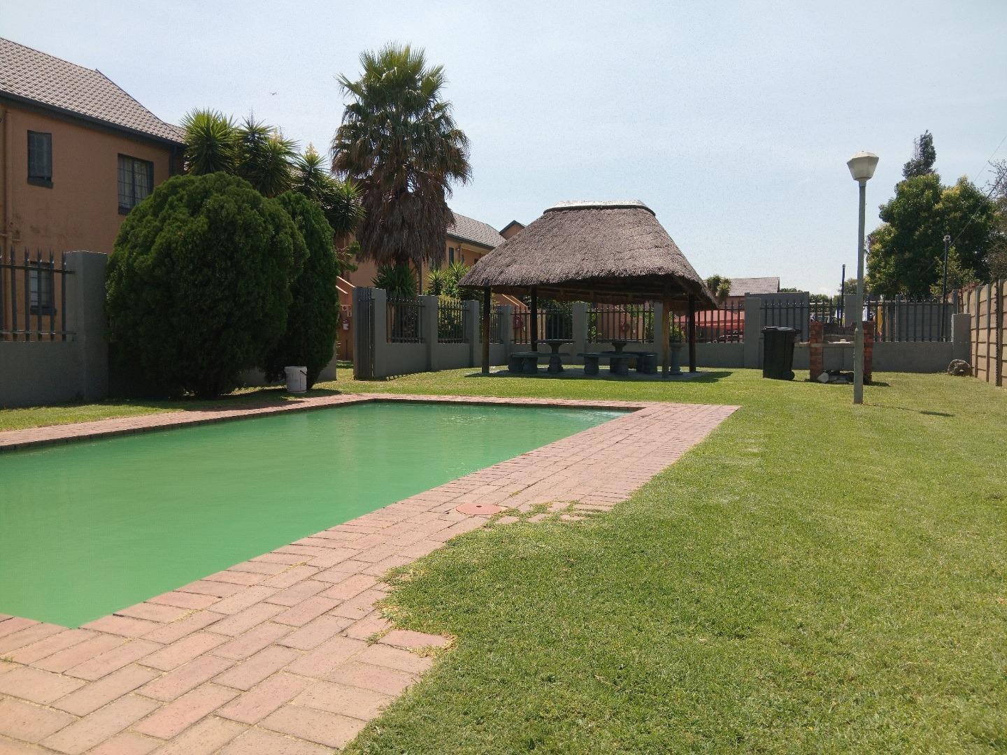 2 Bedroom Apartment for Sale - Gauteng