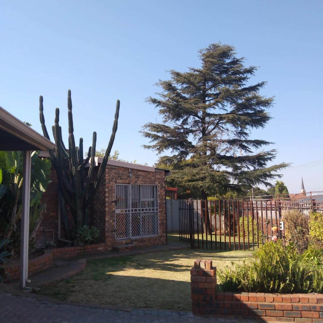 5 Bedroom House for Sale - Gauteng