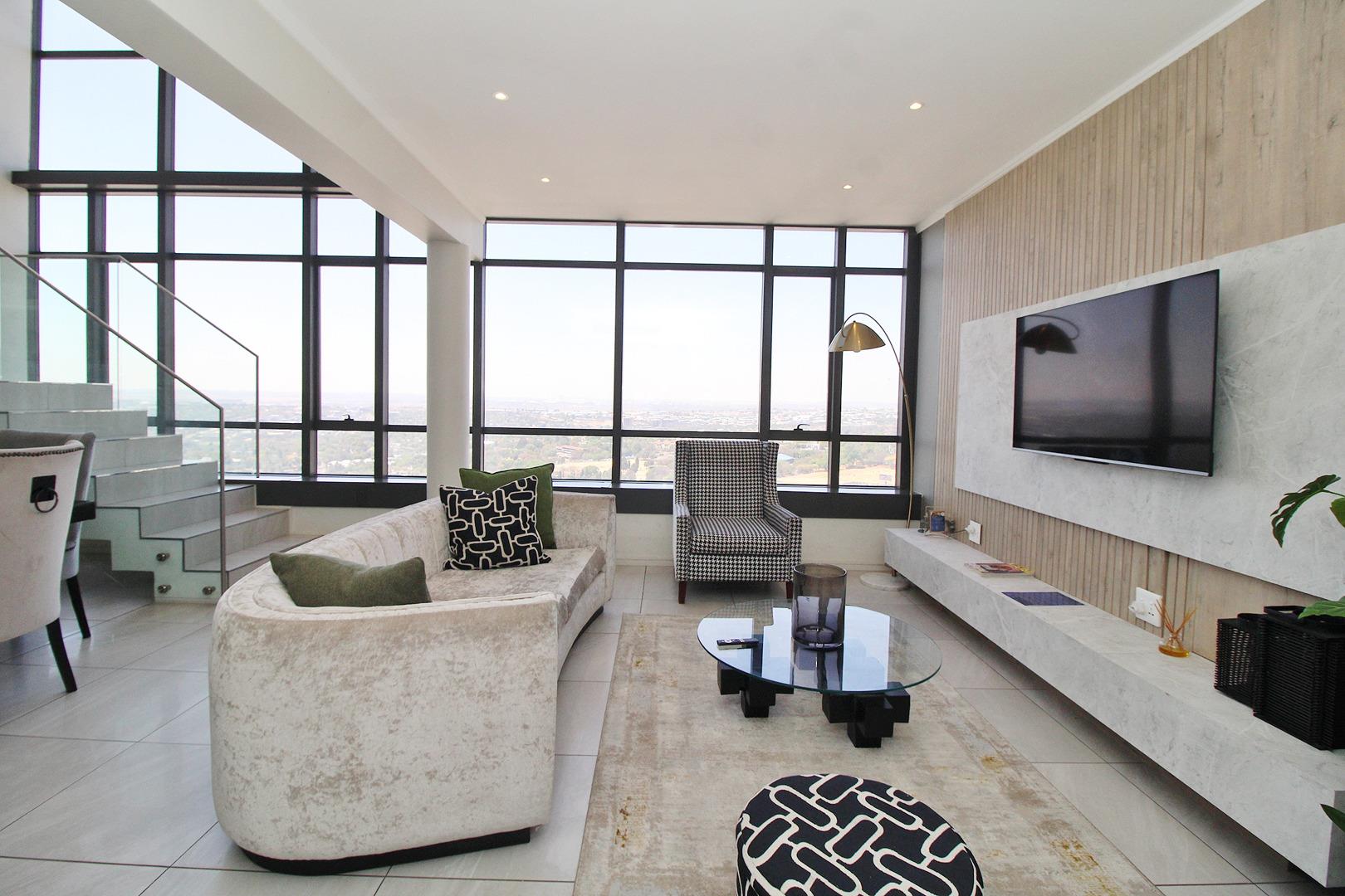 706258_Unit_1403_level_14_Masingita_Towers__(7).jpg