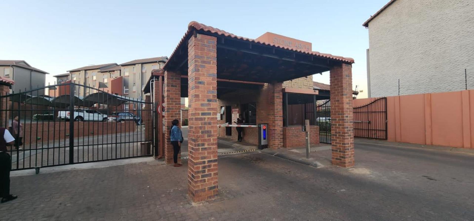 2 Bedroom Apartment for Sale - Gauteng