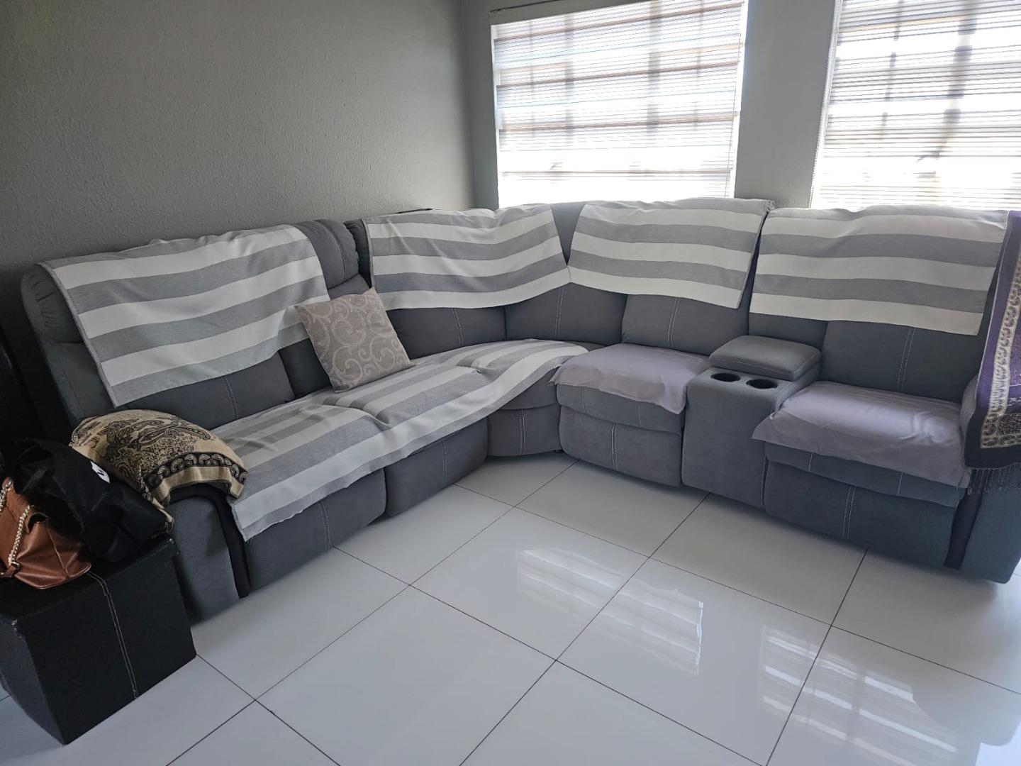 2 Bedroom Townhouse for Sale - Gauteng