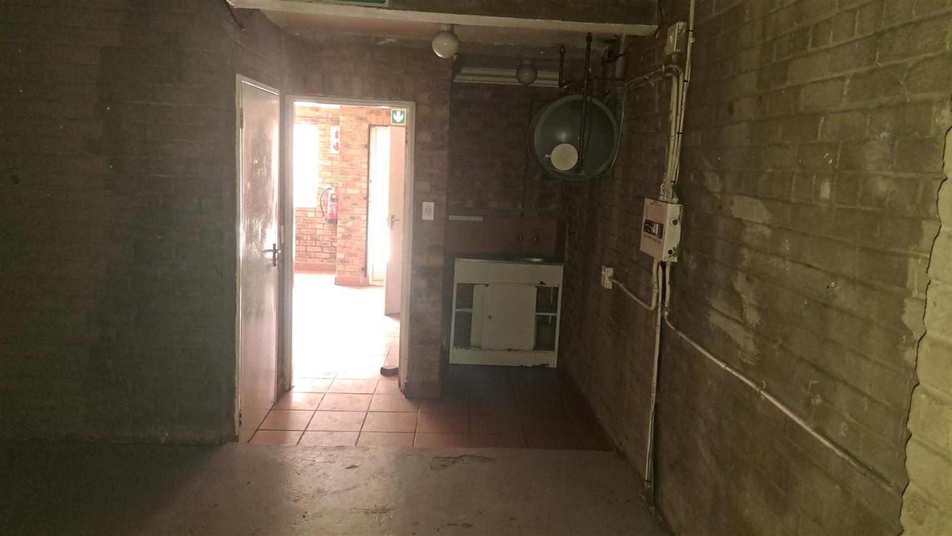 715309_property-10364756-37246987_dhd.jpg