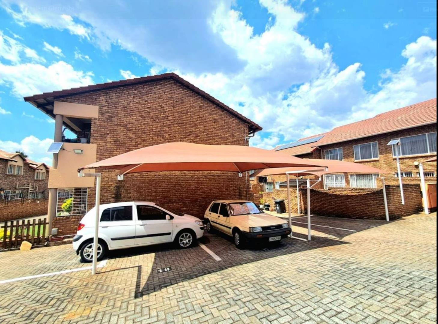 715736_4.JPG