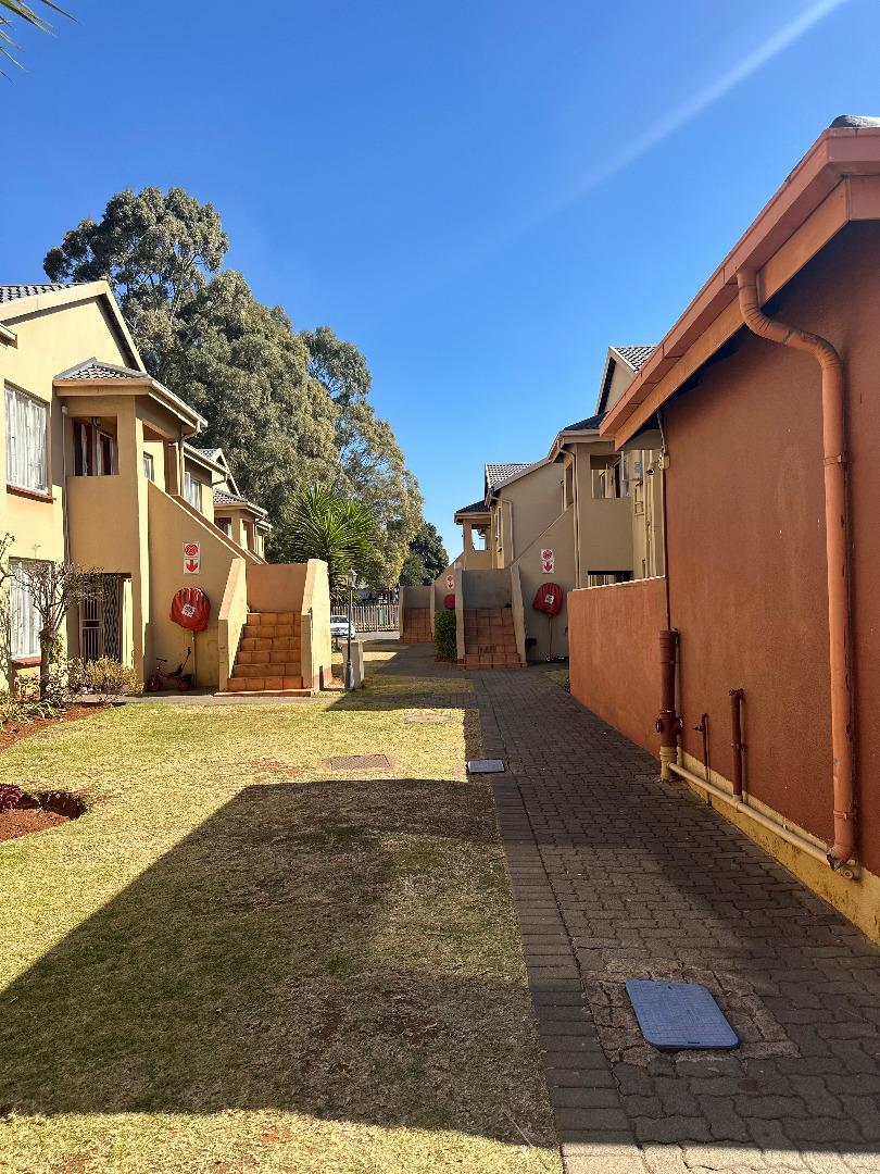 2 Bedroom Apartment for Sale - Gauteng