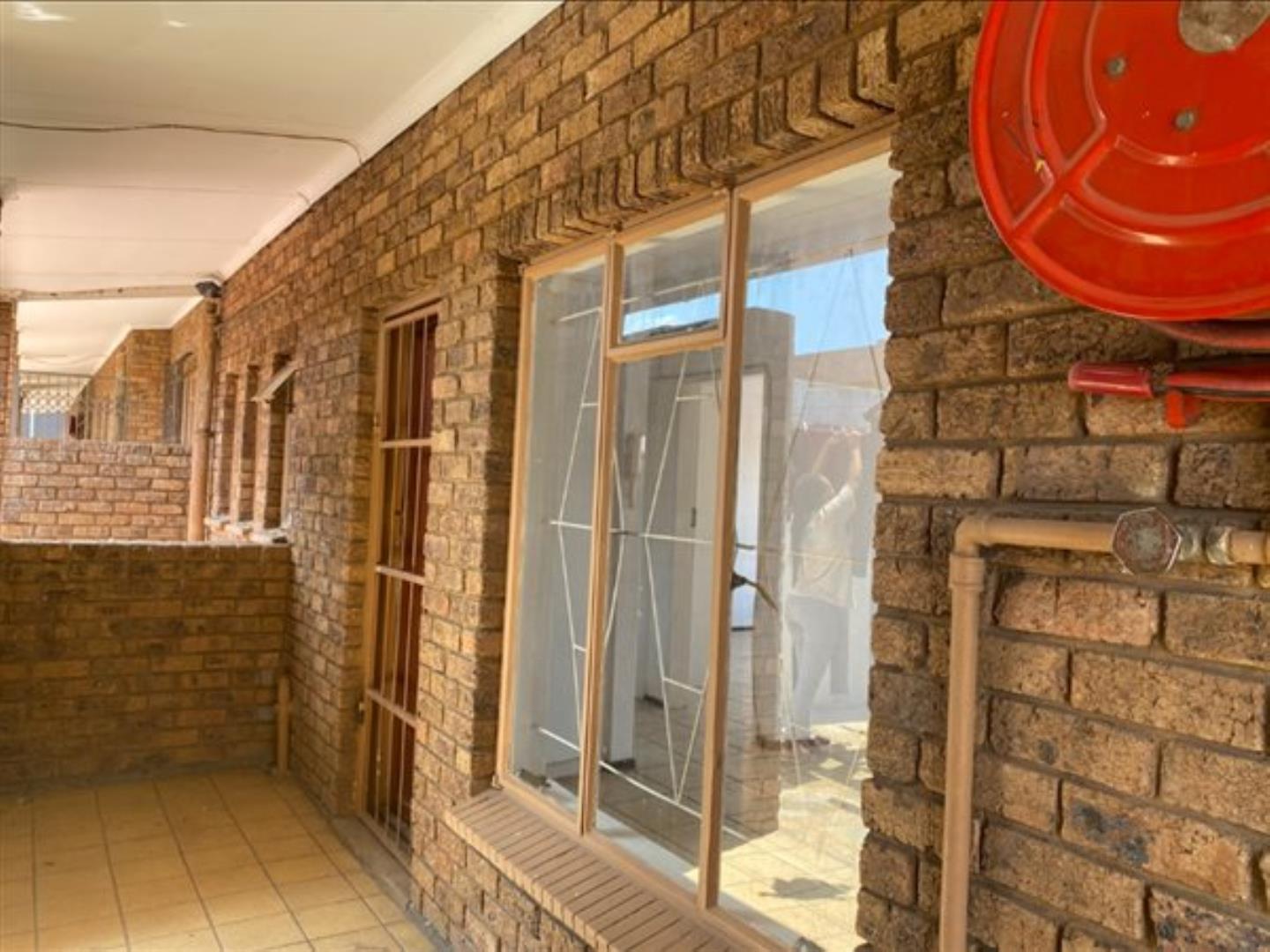 716903_property-10183302-49681900_e.jpg