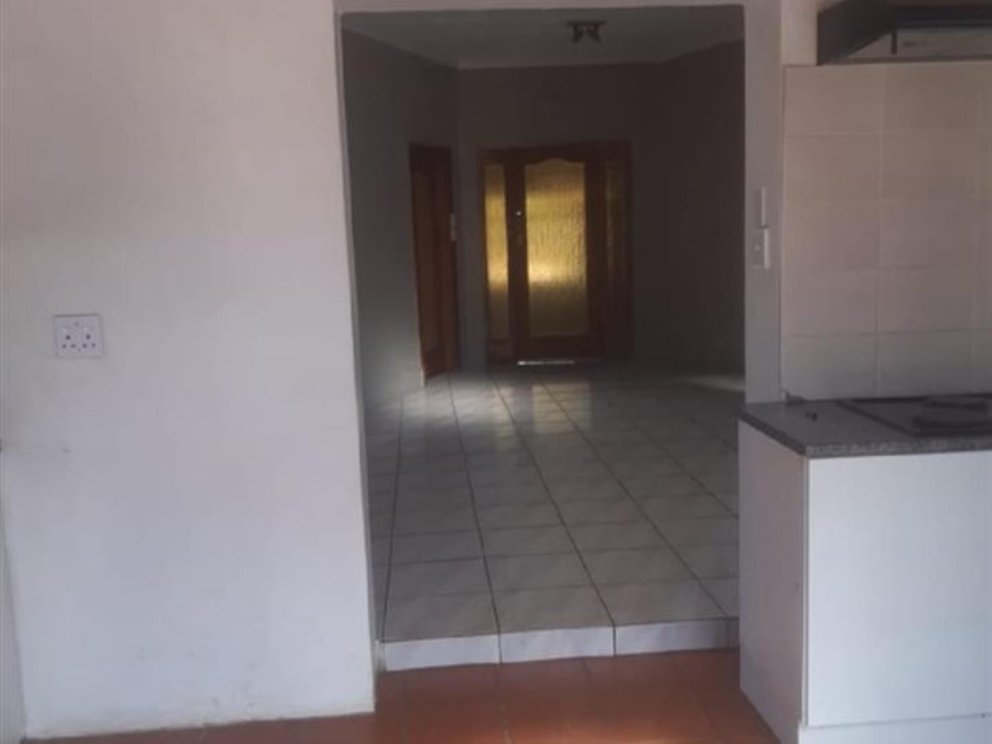 717067_property-10601067-61573222_e.jpg