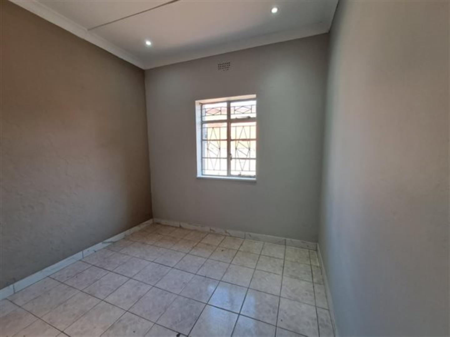 717131_property-10450592-99018616_e.jpg