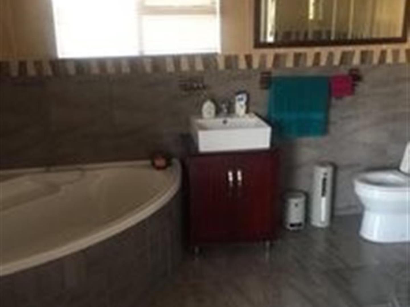 727287_property-10501657-60381300_e.jpg