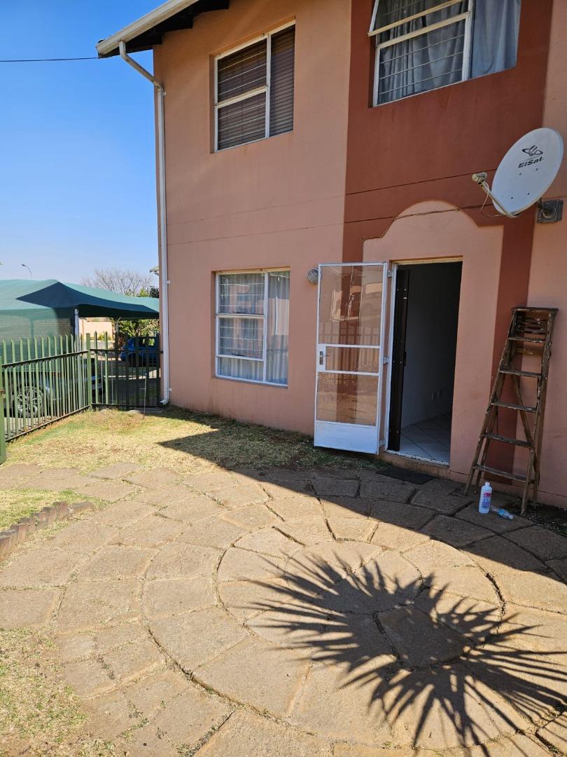 2 Bedroom Apartment for Sale - Gauteng
