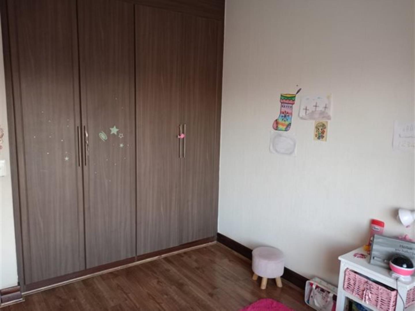 727574_property-10613131-42530770_e.jpg