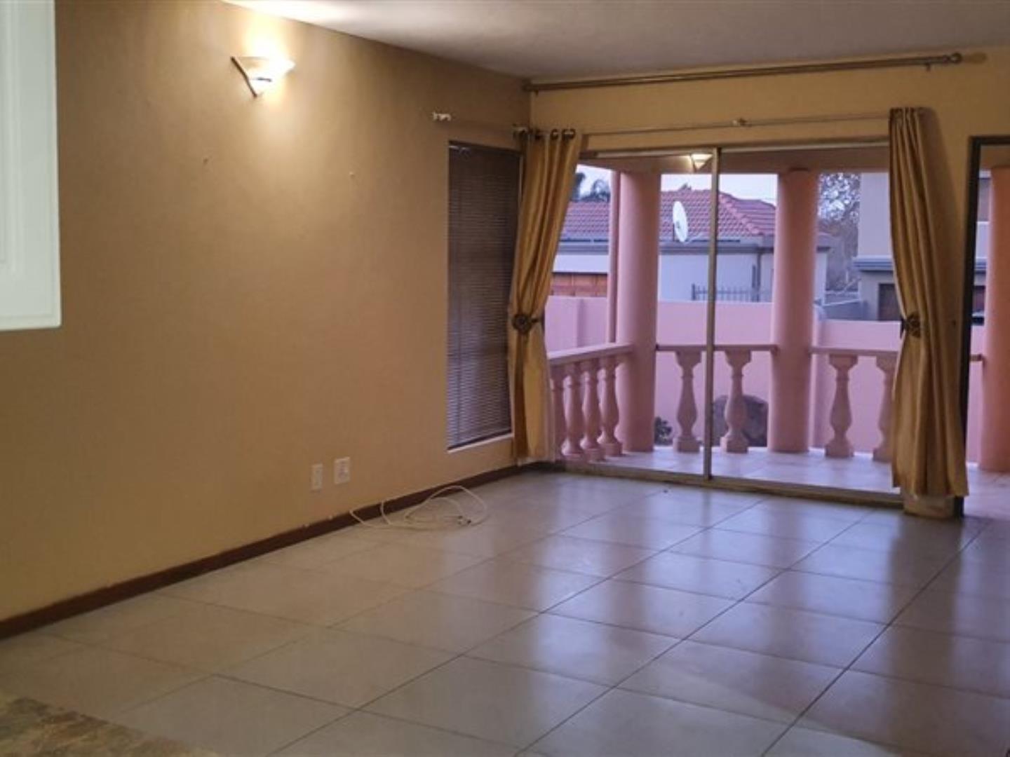 729736_property-523895-17870273_e.jpg