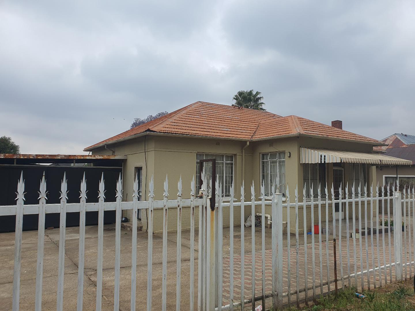9 Bedroom House for Sale - Gauteng