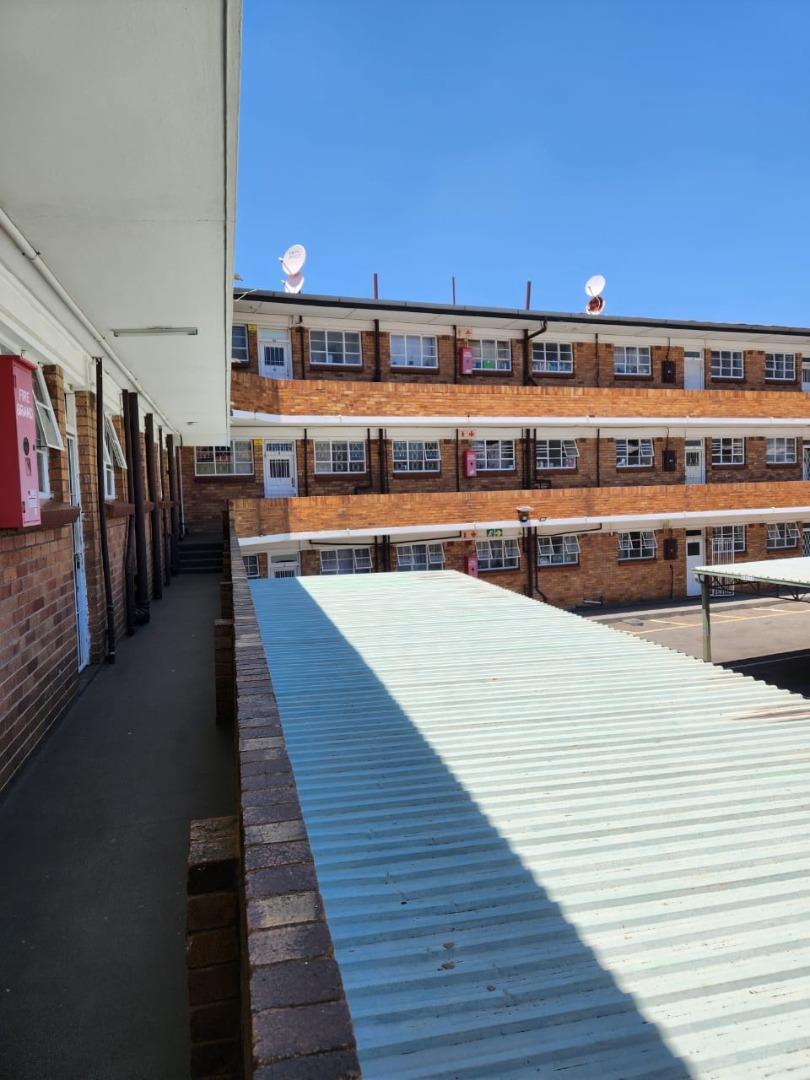 1 Bedroom Flat for Sale - Gauteng