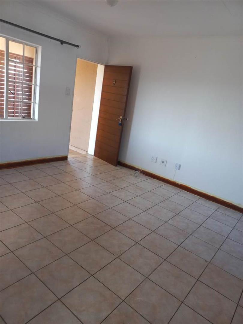 739663_property-8858446-86755820_sd.jpg