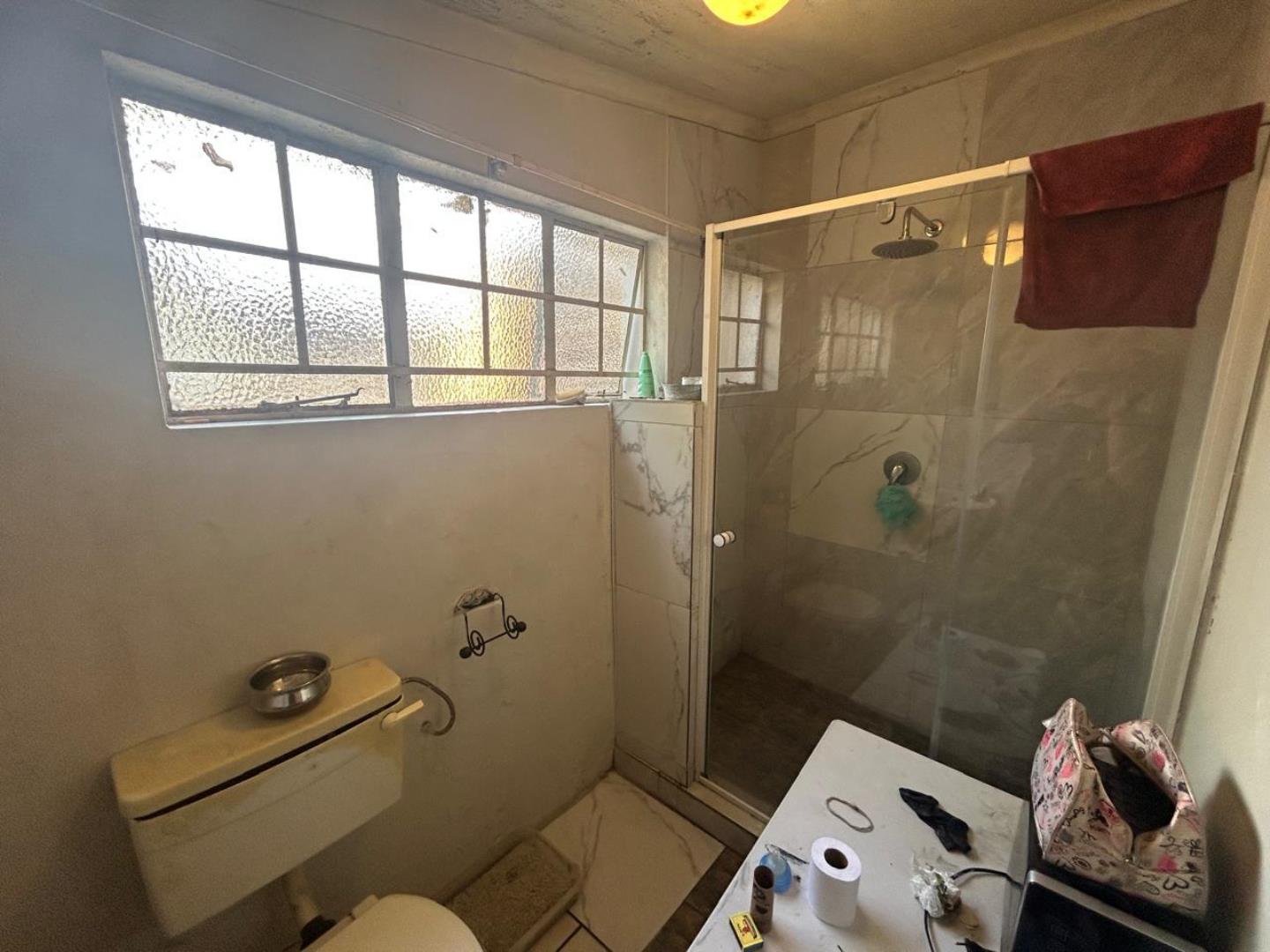 740421_bathroom_shower.jpg