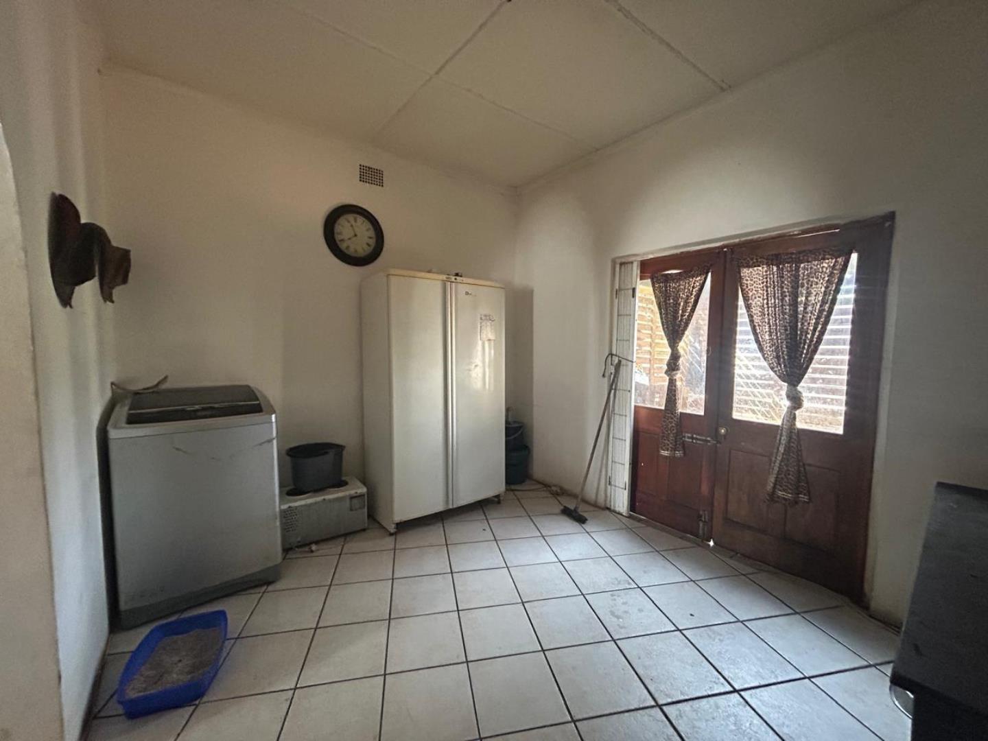 740421_washroom.jpg