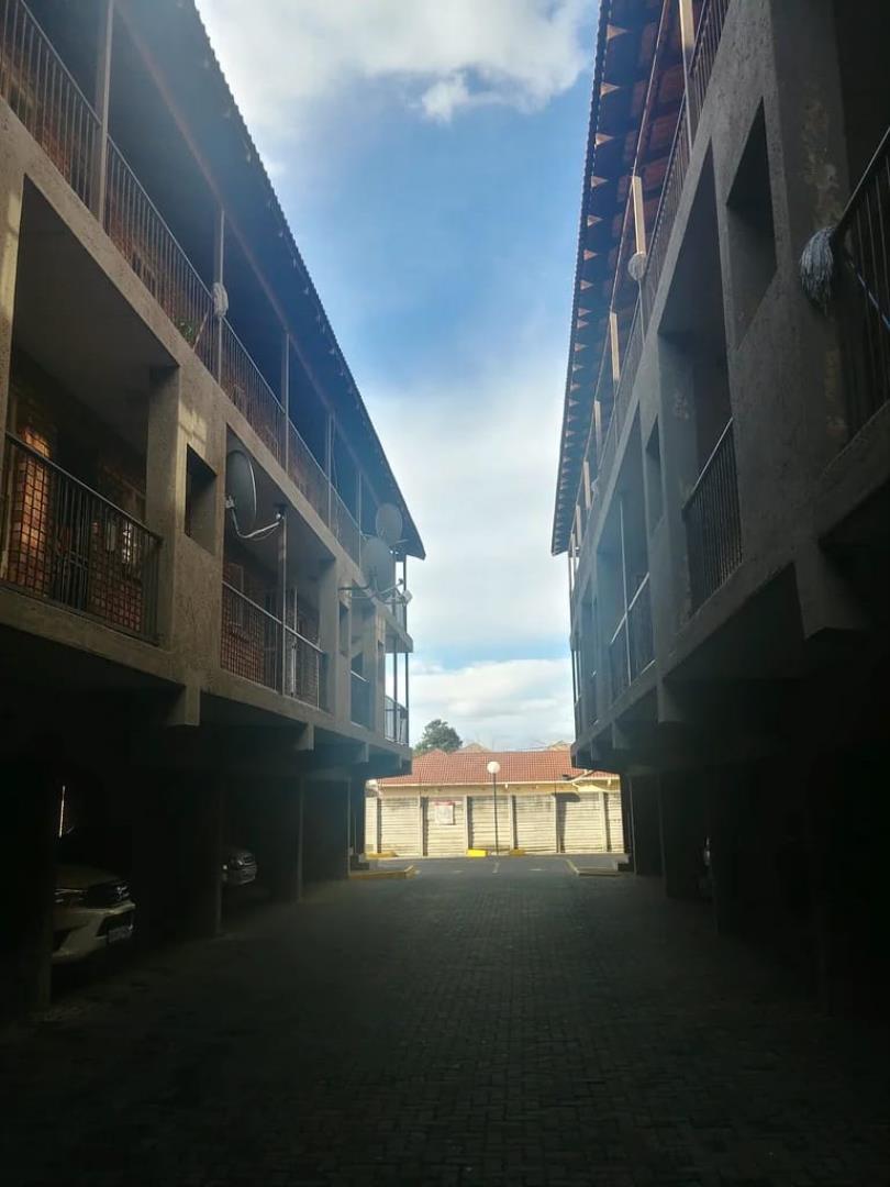 2 Bedroom Flat for Sale - Gauteng