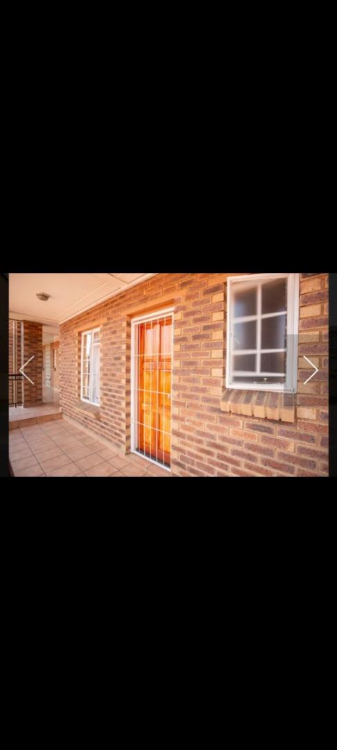 2 Bedroom Flat for Sale - Gauteng