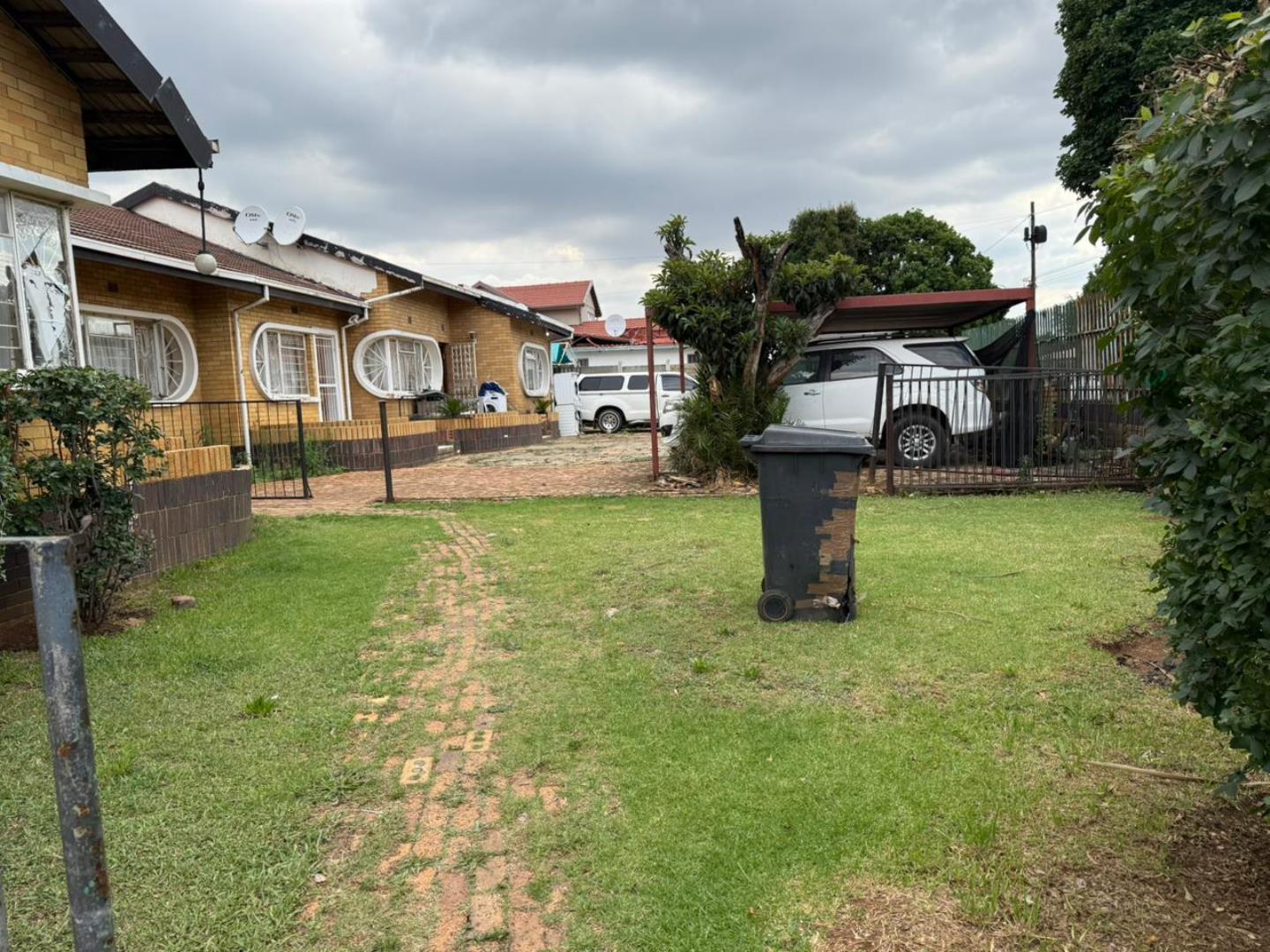 6 Bedroom House for Sale - Gauteng